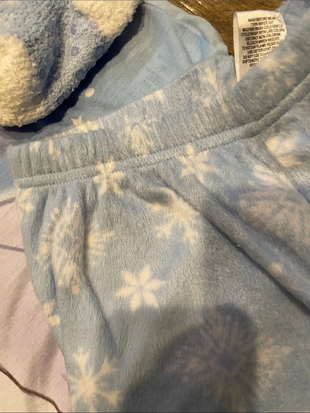Disney Frozen Pajama Set With long Sleeves Socks‎ Size  Girls 8